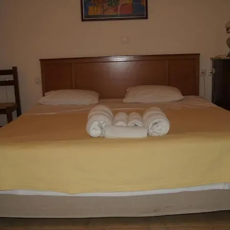 Niki House