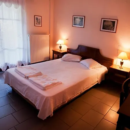 Niki House